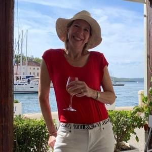 Meet your Posher, Elizabeth